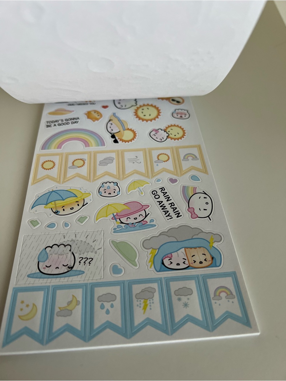 Wonton in a Million Sticker book - Picture 3 of 11